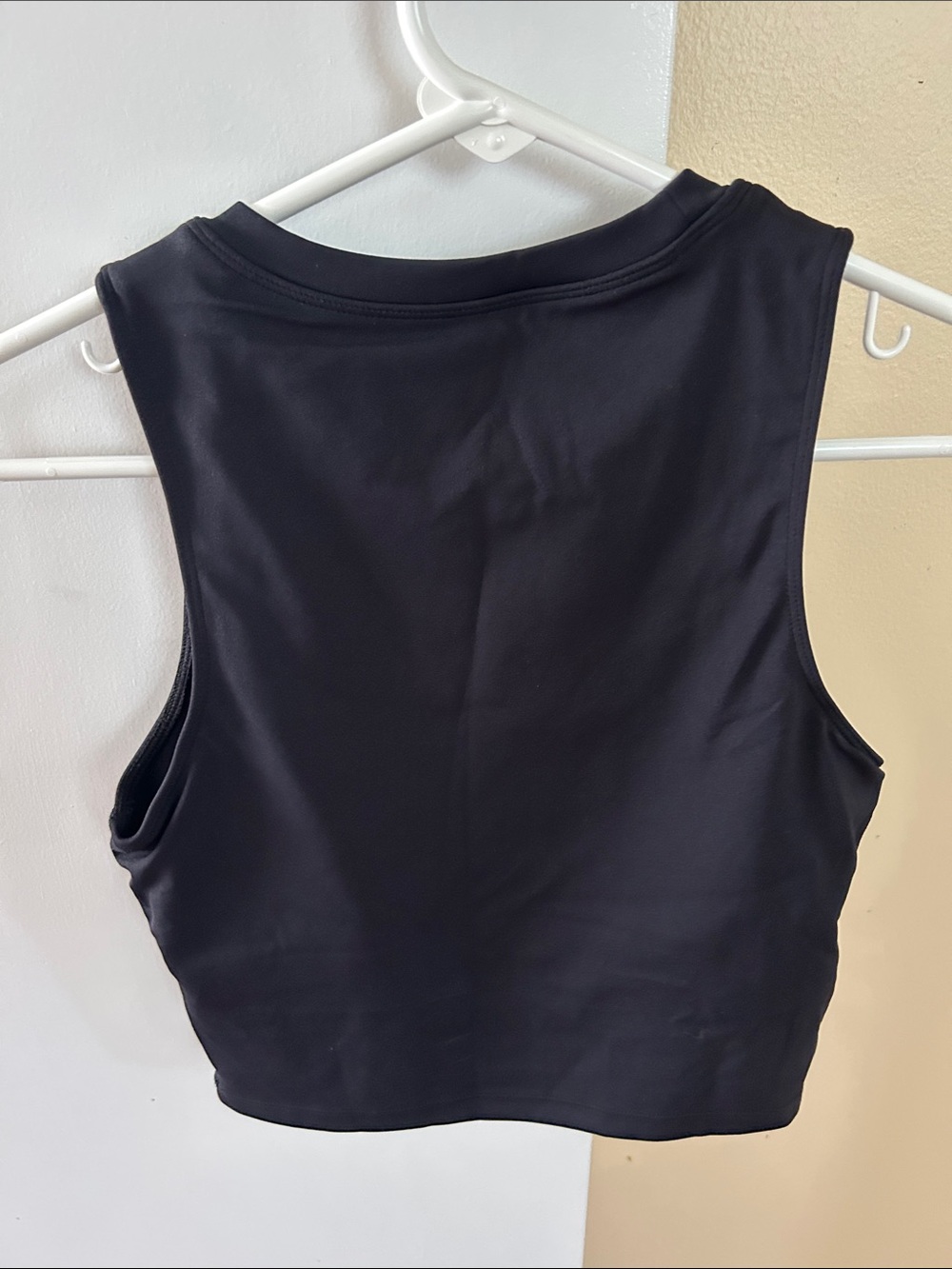 CRZ YOGA Black Sleeveless Crop Tank - Picture 3 of 3